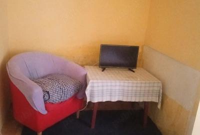 Garsonieră decomandată în Piața Veche