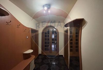 Casă individuală cu 5 camere cu Teren 700 Mp în Grădiște - 2