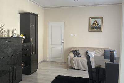 Casă cu 5 camere cu Teren 700 Mp în Câmpina