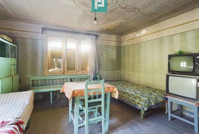 Casă cu 4 camere cu Teren 1439 Mp în Tauț - 10