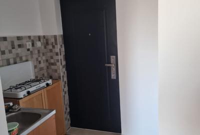 Garsonieră nedecomandată în Central - 1