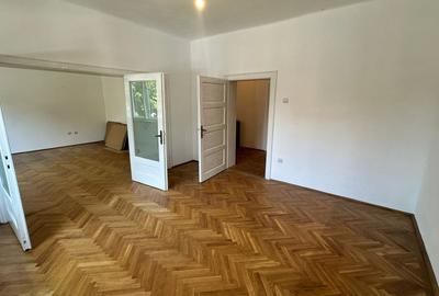 Casă cu 3 camere cu Teren 250 Mp în Calea Poplăcii