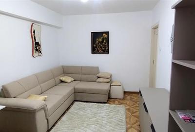 Apartament cu 2 camere decomandat, mobilat în Central