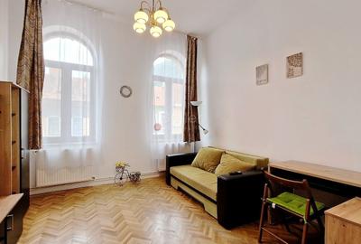 Apartament cu 2 camere decomandat, mobilat în 15 Noiembrie