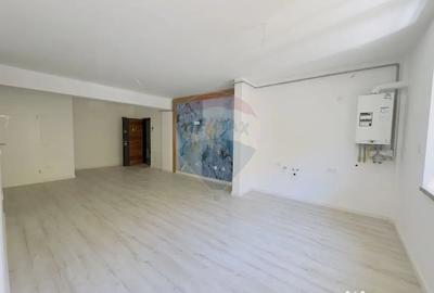 Apartament cu 2 camere decomandat în Oncea