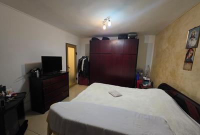 Apartament cu 3 camere decomandat în Brotăcei - 2