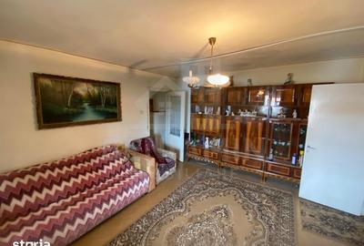 Apartament cu 2 camere semidecomandat în Rovine