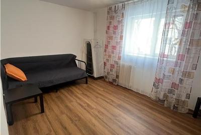 Garsonieră decomandată, mobilată în Tei