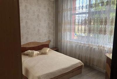 Apartament cu 4 camere decomandat, mobilat în Colentina