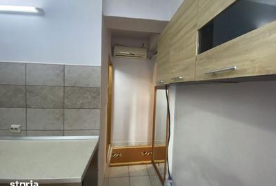 Garsonieră decomandată în Micro 13 - 9