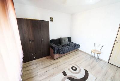 Apartament cu 2 camere decomandat în Rovine