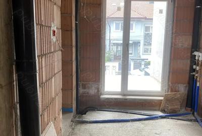 Apartament cu 3 camere decomandat în Braytim