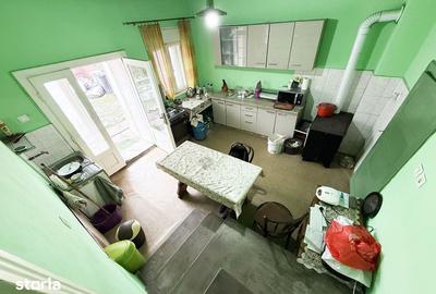 Casă cu 5 camere cu Teren 2754 Mp în Lugașu de Jos