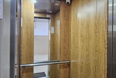 Apartament cu 2 camere decomandat în Titan