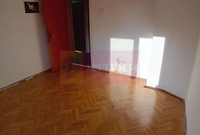 Apartament cu 4 camere decomandat în Libertății - 3