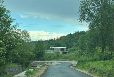 Casă cu 4 camere cu Teren 4038 Mp în Milcoiu - 17