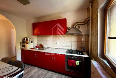 Apartament cu 3 camere semidecomandat în UMT