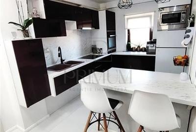 Apartament cu 3 camere decomandat, mobilat în Freidorf