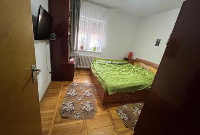 Apartament cu 3 camere semidecomandat în Central - 2
