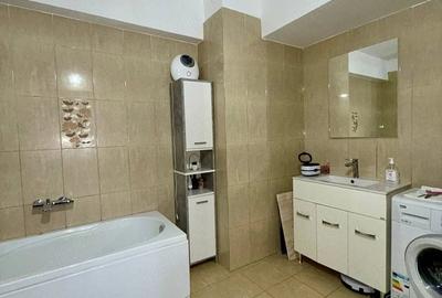 Apartament cu 4 camere decomandat, mobilat în Traian