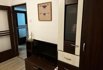 Apartament cu 2 camere semidecomandat în Decebal
