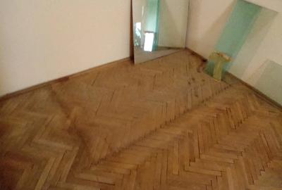Apartament cu 2 camere decomandat în Micro 6 - 3
