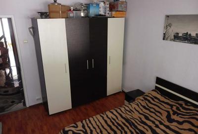 Apartament cu 4 camere semidecomandat în Micro 16 - 8