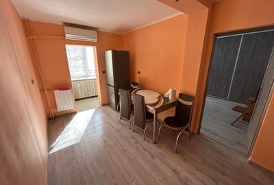 Apartament cu 3 camere decomandat în Iosia