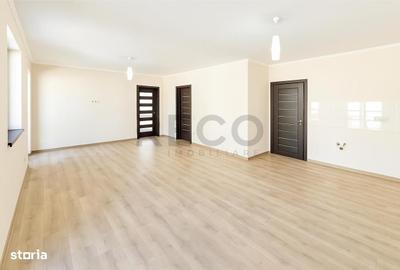 Casă cu 4 camere cu Teren 521 Mp în Sântion - 9