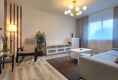 Apartament cu 3 camere decomandat în Sud - 1