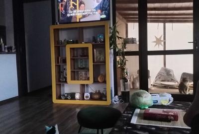 Casă cu 4 camere în Corbu