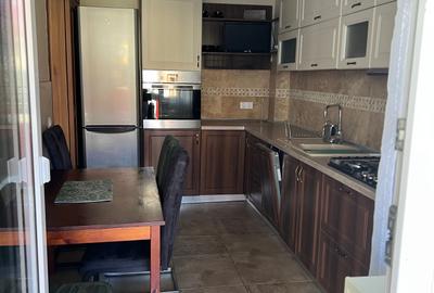 Apartament cu 3 camere decomandat în Central - 4