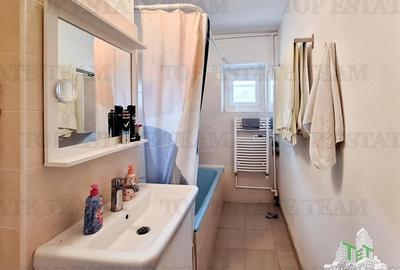 Apartament cu 4 camere decomandat în Tei - 11