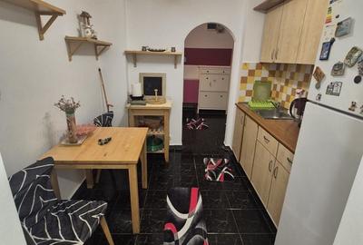 Apartament cu 2 camere decomandat în Berceni