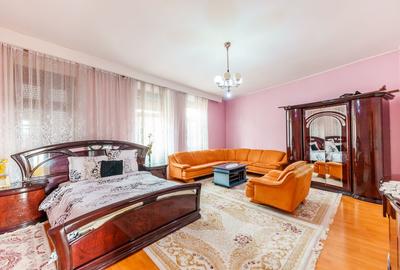 Casă individuală cu 9 camere cu Canalizare în Central - 7