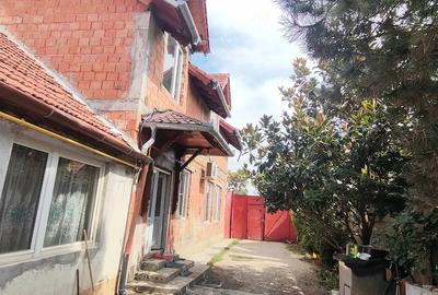 Casă cu 6 camere cu Teren 400 Mp în Șega