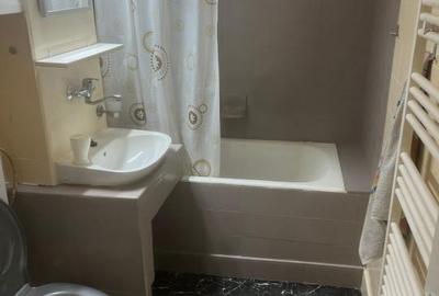 Apartament cu 3 camere decomandat în Central - 9