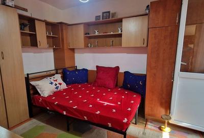 Apartament cu 3 camere semidecomandat în ICIL