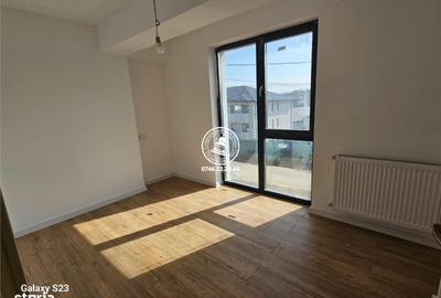 Apartament cu 3 camere decomandat în Frumoasa - 2