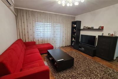 Apartament cu 2 camere semidecomandat în 1 Mai