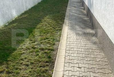 Apartament cu 3 camere decomandat în Central - 1