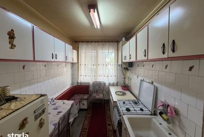 Apartament cu 3 camere în Micro 14