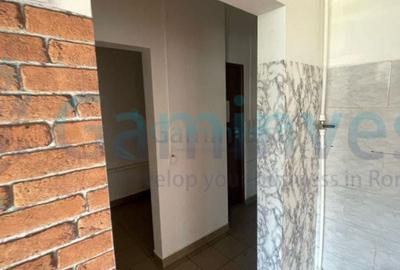 Spațiu comercial, de 80 mp, în Central
