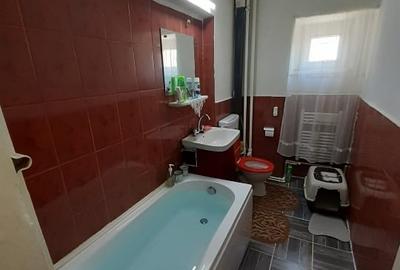 Apartament cu 3 camere decomandat, mobilat în Central - 4