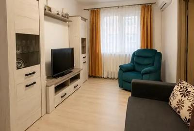 Apartament cu 2 camere semidecomandat în Casa de Cultură