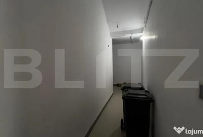 Spațiu comercial, de 850 mp, în Central - 8