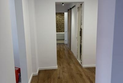 Apartament cu 3 camere decomandat în Ștefan cel Mare