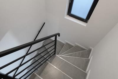 Casă individuală cu 4 camere cu Canalizare în Central - 3