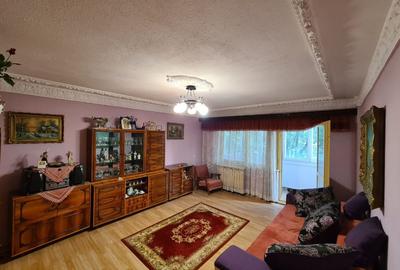 Apartament cu 4 camere decomandat în Vitan - 1