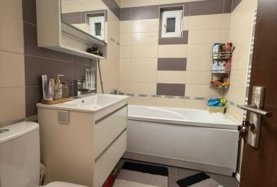 Apartament cu 3 camere decomandat în Nicolina - 6